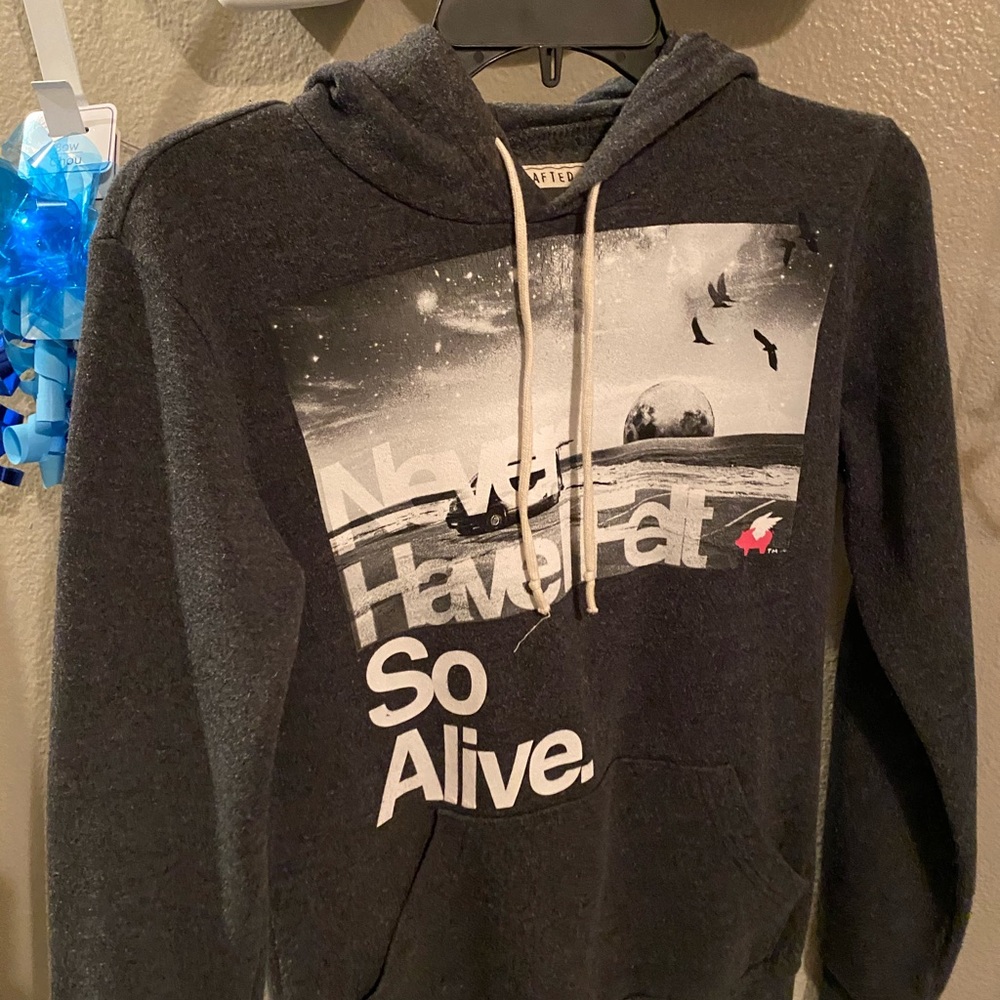 Zumies hoodie size small